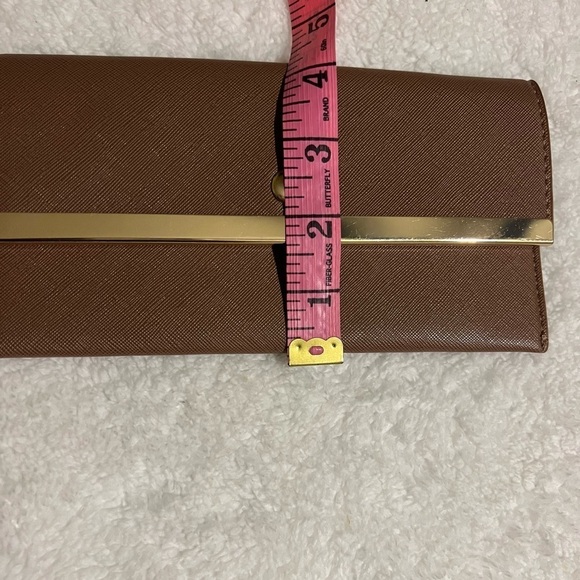 Cute Tan Wallet - Picture 4 of 5
